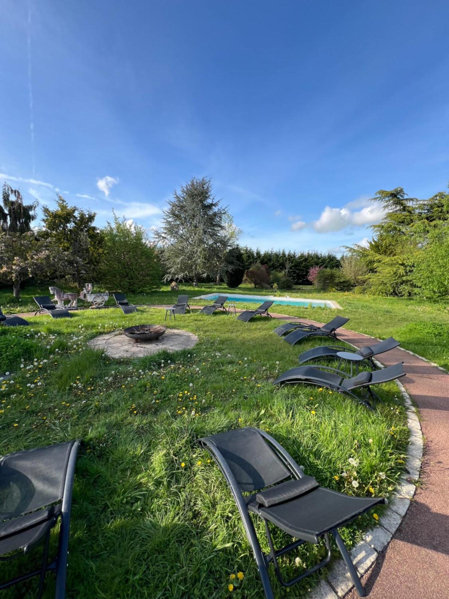 La Cle Des Champs - Les Grais 1H10 De Paris Villa Bazoches-sur-le-Betz Eksteriør billede